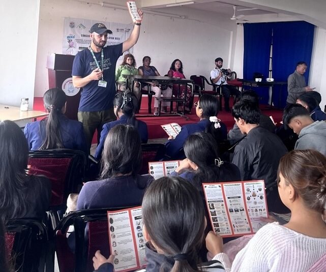 ZSI Jodhpur educates students of Sohra on bumble bee conservation
