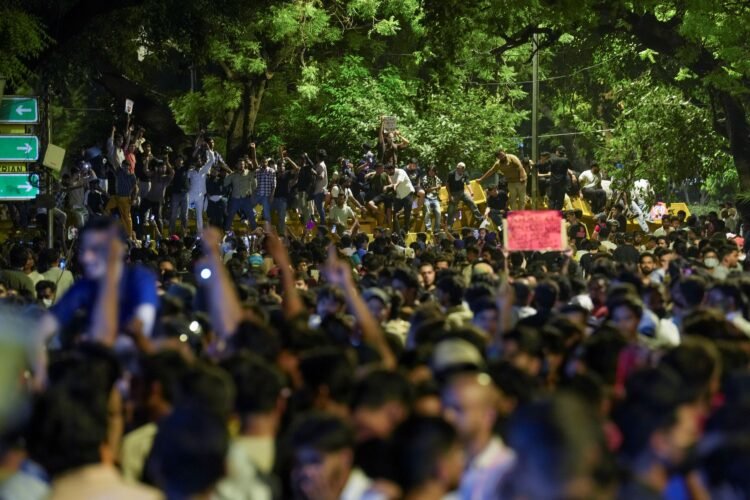 CJP says talks only at neutral venue; protests spread to more places