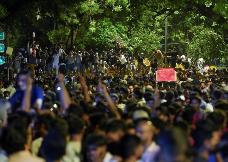CJP says talks only at neutral venue; protests spread to more places