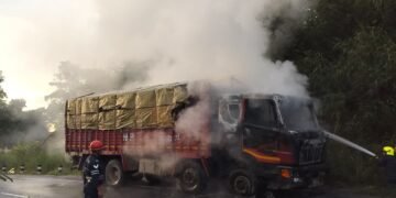 Truck carrying FCI rice gutted in fire at Umsning Bypass