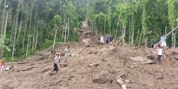 Landslide buries hut in Ri-Bhoi, man killed