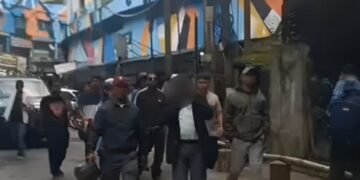 Lawyer booked for molesting intern, paraded in City