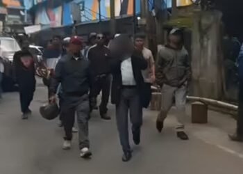 Lawyer booked for molesting intern, paraded in City