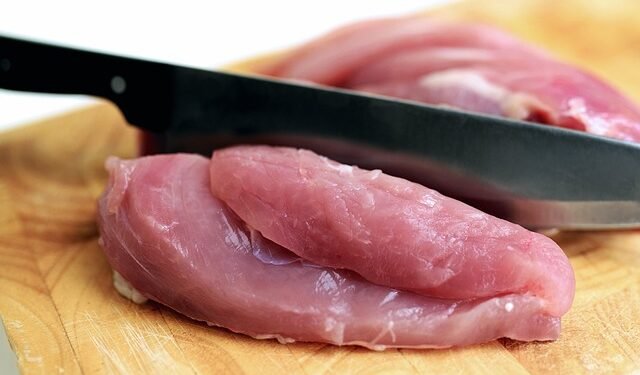 Butchers to use colour-coded chopping boards, knives to prevent disease
