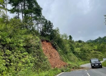 Minor landslides hit Umiam Damsite Road, IMD warns of more rain