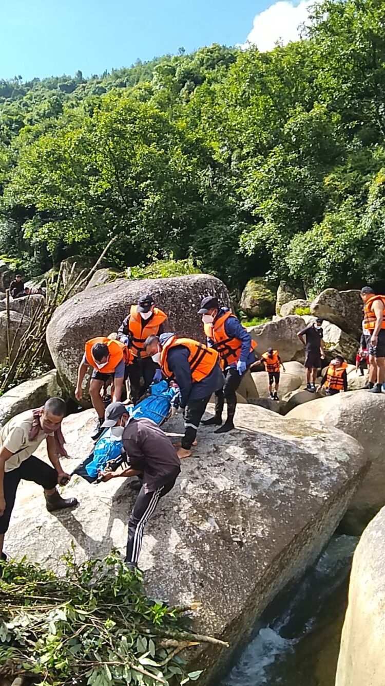 SDRF retrieves body of a missing person from Wahniangleng River