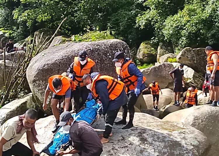 SDRF retrieves body of a missing person from Wahniangleng River