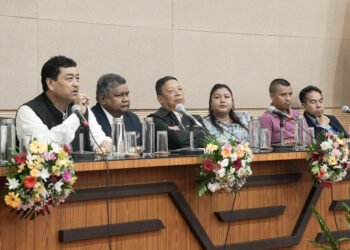 Speaker encourages youth to participate in public life