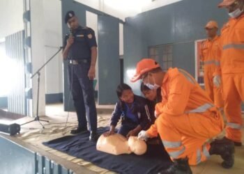Students given training in lifesaving techniques