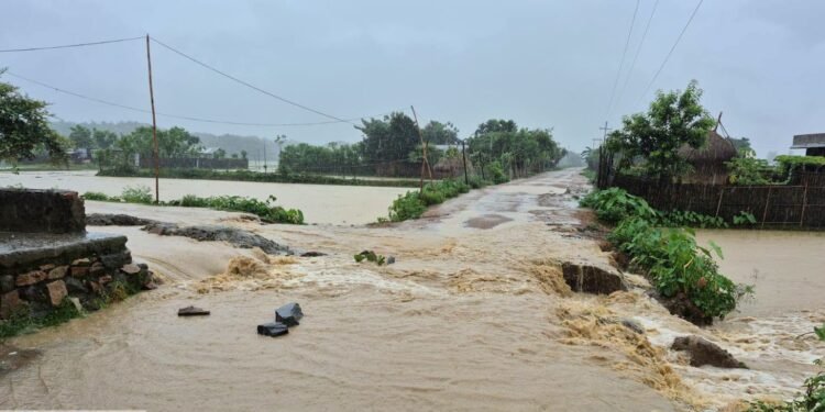 Monsoon rain batters roads across SWGH, round-the-clock control room activated
