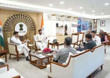 CM seeks center’s support for aviation projects in State