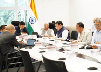 Cabinet approves new EV policy with Rs 25,000 incentive for buyers