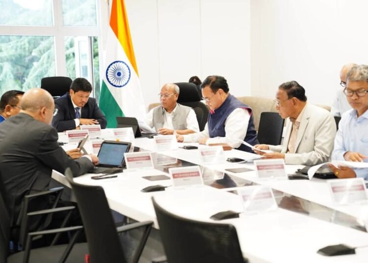 Cabinet approves new EV policy with Rs 25,000 incentive for buyers