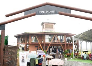 CM inaugurates ‘Pine Home’ Eco-Project in SWKH, lays foundation for ₹140 cr road