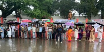 Citizens gather for peace, CM hands over Rs 5 lakh for restoration of Netaji’s statue