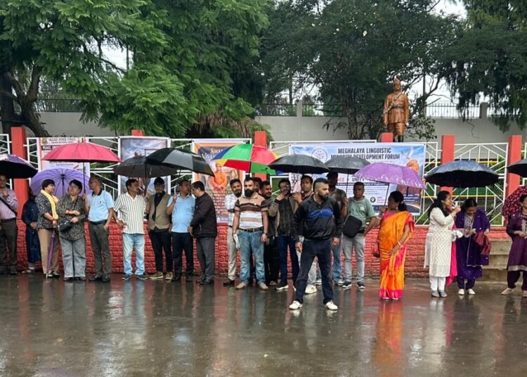 Citizens gather for peace, CM hands over Rs 5 lakh for restoration of Netaji’s statue