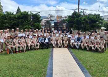 EKH police felicitate Good Samaritans, honour traffic staff