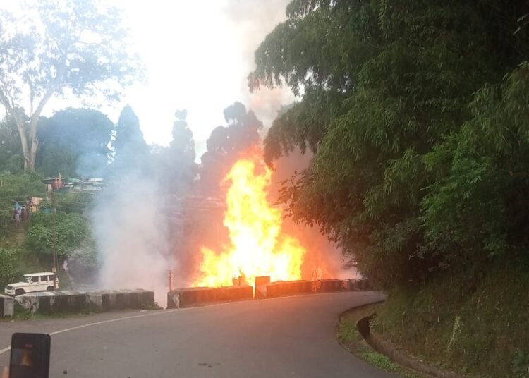 Fire guts six houses in Rilbong, no casualties reported