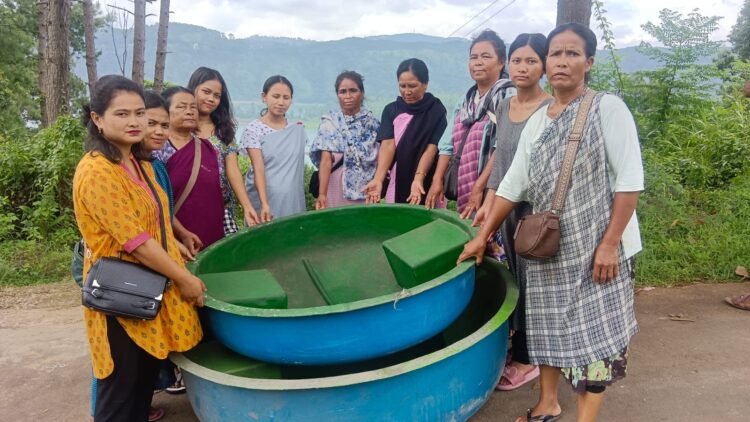 ICAR-CIFRI distributes coracles to women fishers at Umiam