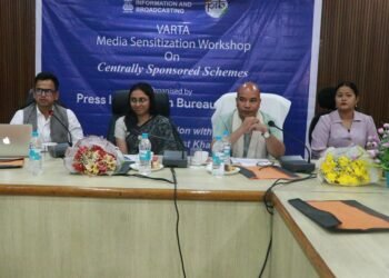 Minister calls for stronger media-admin partnership to take schemes to last mile