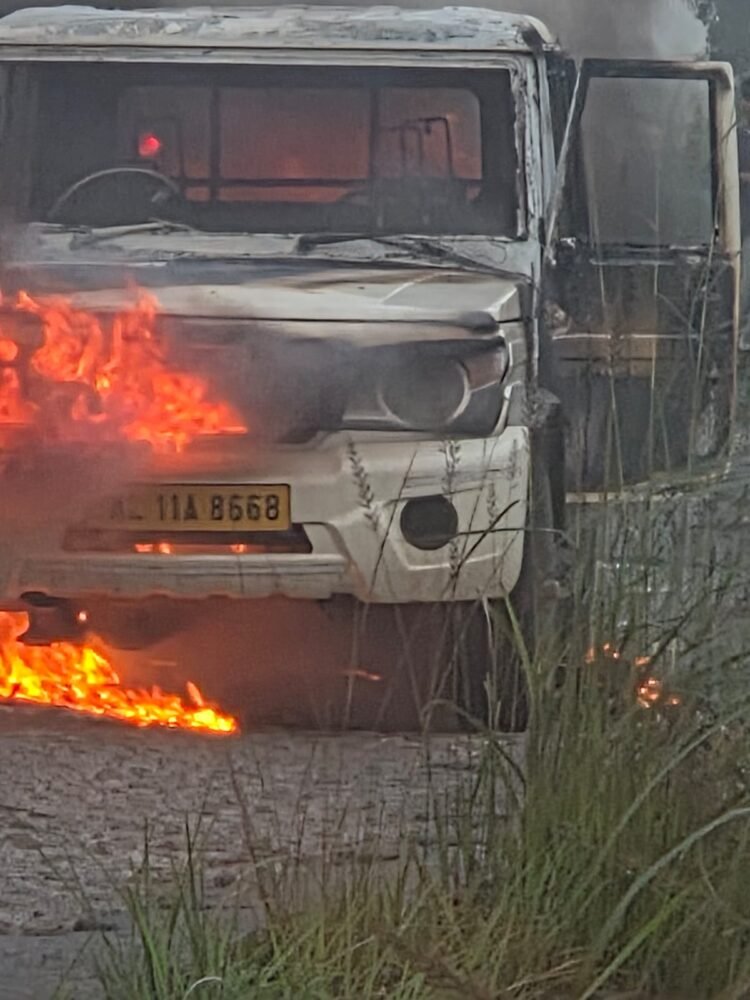 Shree Cement hired pickup torched in EJH