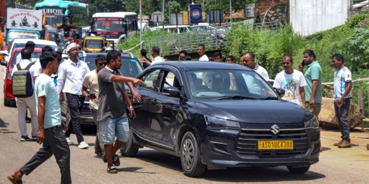Assam blockade expands despite Himanta-Conrad moves to restore calm