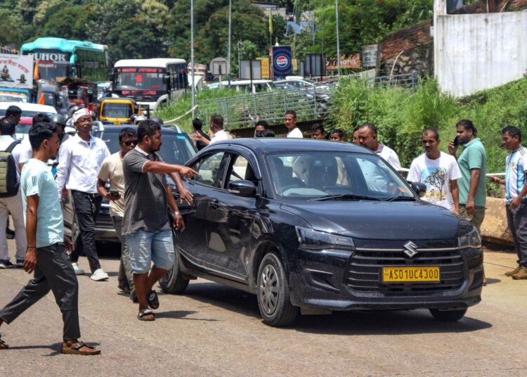 Assam blockade expands despite Himanta-Conrad moves to restore calm