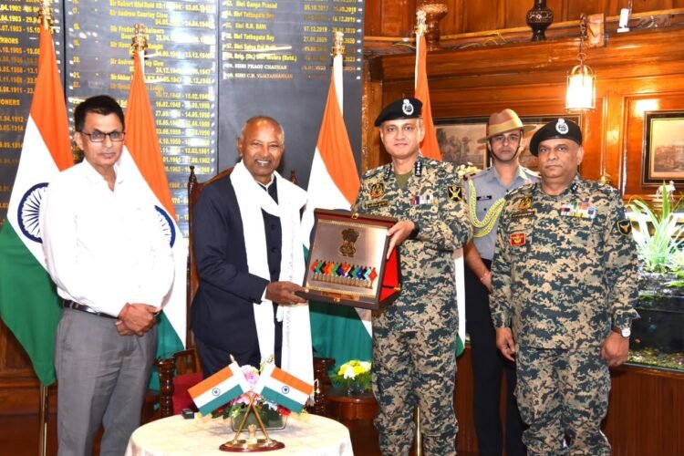BSF DG meets Guv, briefs on India-Bangla border measures