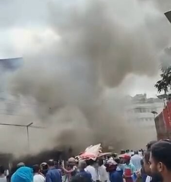4 shops damaged as blaze breaks out on GS Road