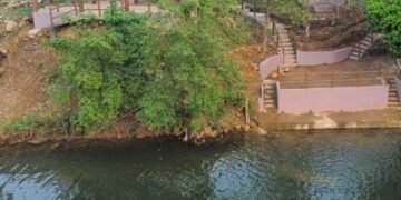 Fisheries officials as contractors in Williamnagar, activist cries foul