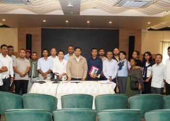 Farmers claim cops involved in extortion racket aimed at supply vehicles