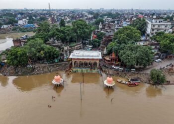 Over 1/3rd of UP districts hit by floods, rescue measures underway