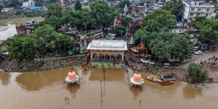 Over 1/3rd of UP districts hit by floods, rescue measures underway