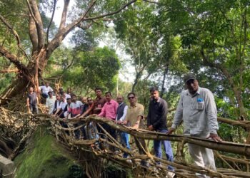 UP journalists visit Siej, interact with Padma Shri Hally War