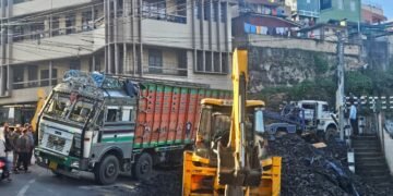 Coal truck overturns in Shillong, driver flees