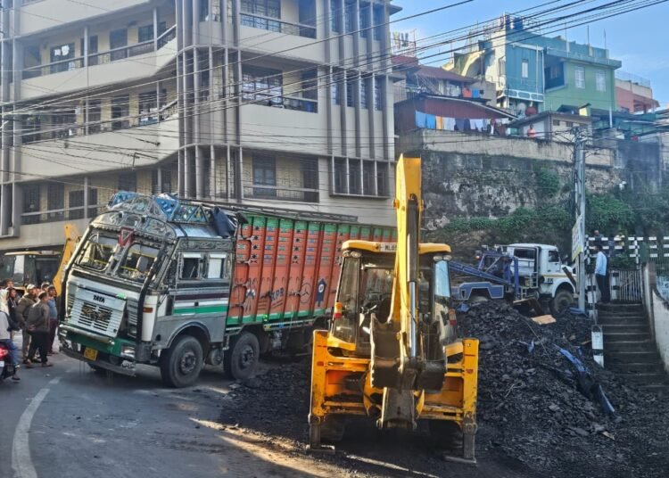 Coal truck overturns in Shillong, driver flees
