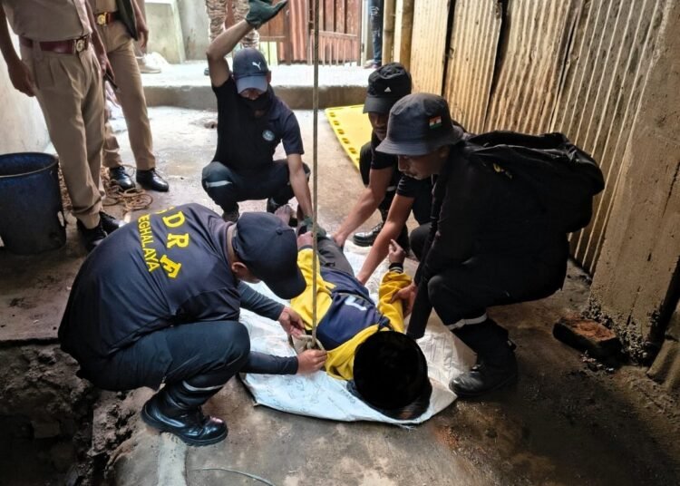 Man found hanging at Khyndailad