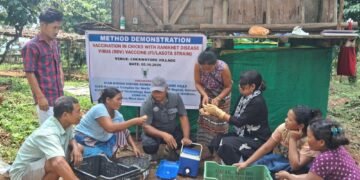 KVK demonstrates Ranikhet vaccination for chicks in WGH