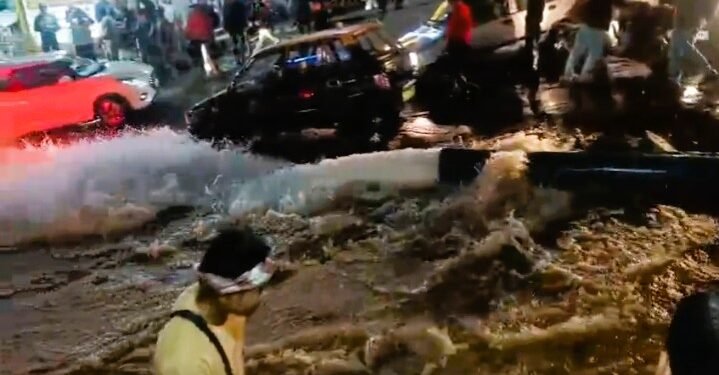 Vehicles damaged after huge water pipe bursts in Polo during rush hour